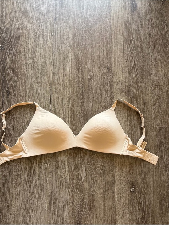 SKIMS Other - SKIMS Smooth Contour Bra in Nude Beige